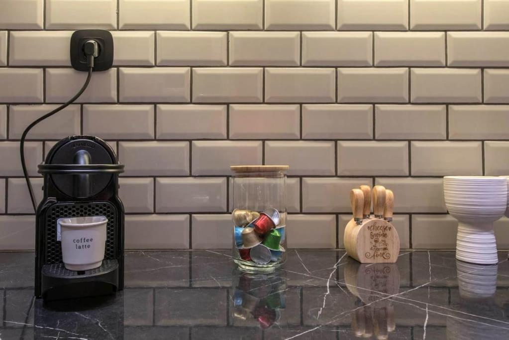 Modern Ilisian Apartment Атина Екстериор снимка