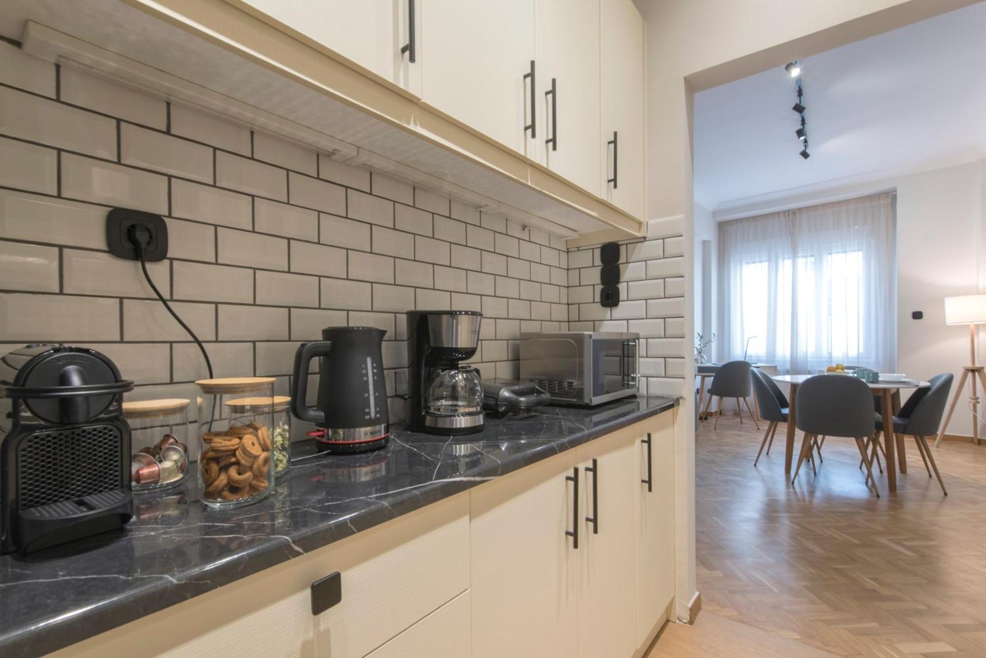 Modern Ilisian Apartment Атина Екстериор снимка