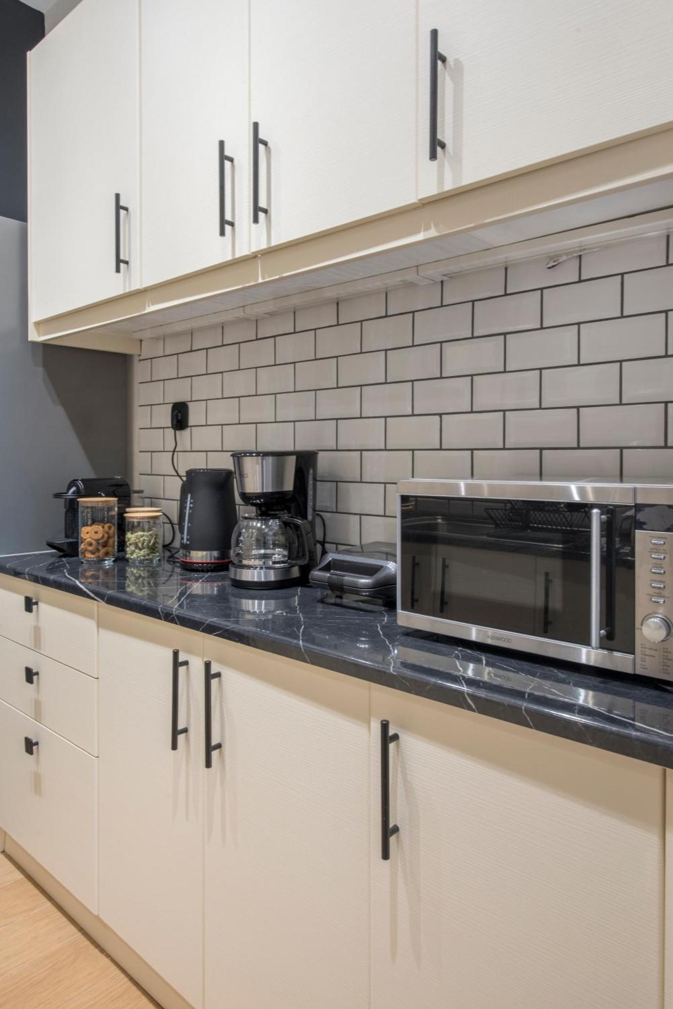 Modern Ilisian Apartment Атина Екстериор снимка
